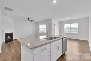 1917 Vanderlyn St, Monroe, NC 28112 - Photo 8