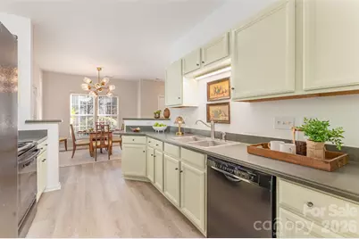 12327 Jessica Place, Charlotte, NC 28269 - Photo 6