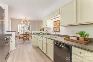 12327 Jessica Pl, Charlotte, NC 28269 - Photo 6