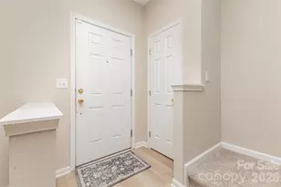 12327 Jessica Pl, Charlotte, NC 28269 - Photo 16