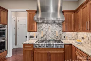 442 Coopers Hawk Dr, Asheville, NC 28803 - Photo 12