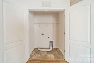 8315 Paw Valley Ln, Charlotte, NC 28214 - Photo 28