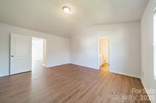 8315 Paw Valley Ln, Charlotte, NC 28214 - Photo 18