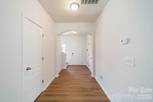 8315 Paw Valley Ln, Charlotte, NC 28214 - Photo 6