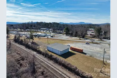 802 S Grove Street, Hendersonville, NC 28792 - Photo 4