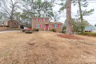 611 Park Ave, Roanoke Rapids, NC 27870 - Photo 2