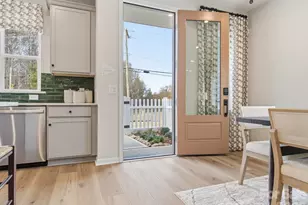 8410 Discovery Ln, Charlotte, NC 28216 - Photo 10