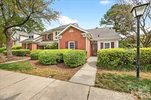 9227 N Vicksburg Park Ct, Charlotte, NC 28210 - Photo 2