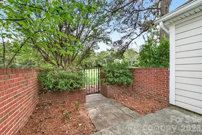 9227 N Vicksburg Park Court, Charlotte, NC 28210 - Photo 8