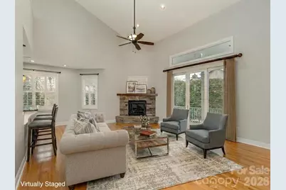 132 Towne Place Drive, Hendersonville, NC 28792 - Photo 4