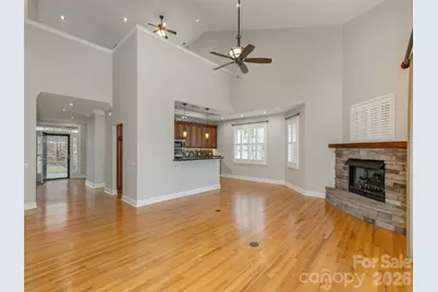 132 Towne Place Drive, Hendersonville, NC 28792 - Photo 8