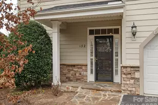 132 Towne Pl Dr, Hendersonville, NC 28792 - Photo 2