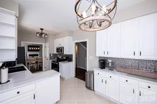 5919 Fitzwilliams Ln, Charlotte, NC 28270 - Photo 10