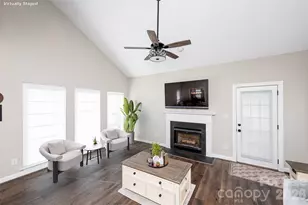 5919 Fitzwilliams Ln, Charlotte, NC 28270 - Photo 4