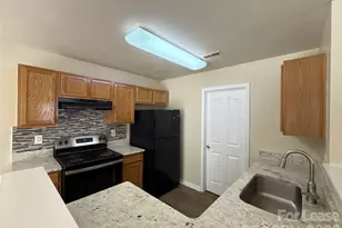 6831 Sunman Rd, Charlotte, NC 28216 - Photo 6