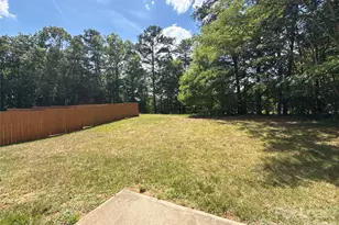 6831 Sunman Rd, Charlotte, NC 28216 - Photo 14