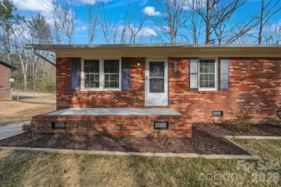 1437 Oak Hill Drive, Morganton, NC 28655 - Photo 2