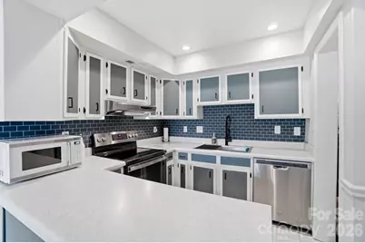 8407 Cricket Lake Drive, Charlotte, NC 28277 - Photo 16