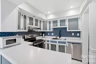 8407 Cricket Lake Dr, Charlotte, NC 28277 - Photo 16