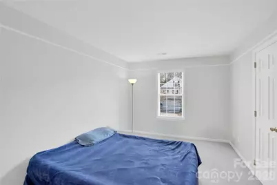 5815 Waverly Lynn Lane, Charlotte, NC 28269 - Photo 18