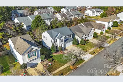 5815 Waverly Lynn Lane, Charlotte, NC 28269 - Photo 6