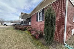 138 Longview Dr, Forest City, NC 28043 - Photo 6