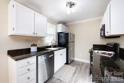 430 Queens Road #221, Charlotte, NC 28207 - Photo 10