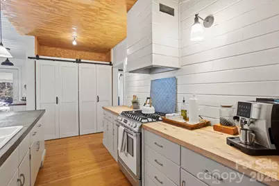 2525 Kanuga Road, Hendersonville, NC 28739 - Photo 16