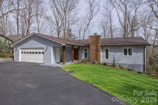 239 Stonebrook Dr, Hendersonville, NC 28791 - Photo 2