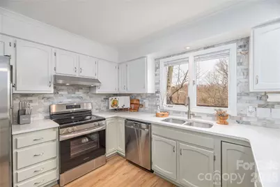 239 Stonebrook Drive, Hendersonville, NC 28791 - Photo 14