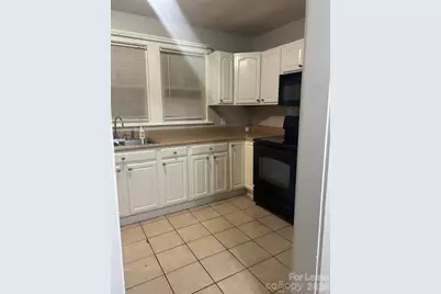 328 3rd Avenue SE, Hickory, NC 28602 - Photo 8