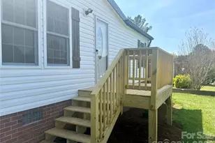 5670 Quailwood Dr, Hickory, NC 28601 - Photo 32