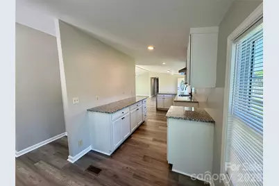 5670 Quailwood Drive, Hickory, NC 28601 - Photo 14