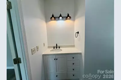 5670 Quailwood Drive, Hickory, NC 28601 - Photo 22