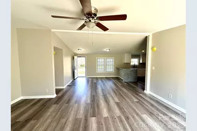 5670 Quailwood Drive, Hickory, NC 28601 - Photo 8