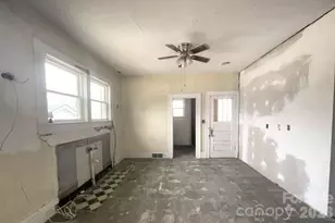 216 N Rowan Ave, Spencer, NC 28159 - Photo 18