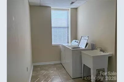 501 N Main Street, Hendersonville, NC 28792 - Photo 20