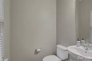 418 Doughton Ln, Charlotte, NC 28217 - Photo 12