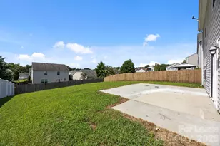 2873 Village Center Dr, Dallas, NC 28034 - Photo 32