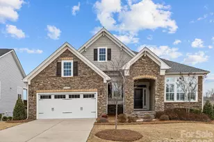 45528 Misty Bluff Dr, Charlotte, NC 28278 - Photo 2