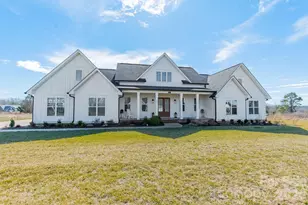 441 Edmunds Ln, Clover, SC 29710 - Photo 2