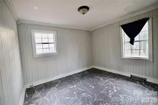 7633 Gwynne Hill Rd, Charlotte, NC 28215 - Photo 14