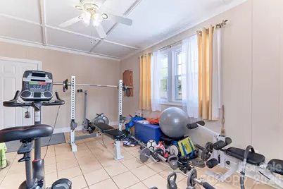 915 Onslow Drive, Greensboro, NC 27408 - Photo 10