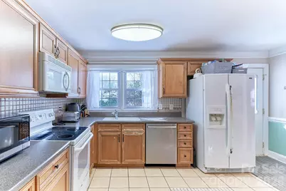 915 Onslow Drive, Greensboro, NC 27408 - Photo 14