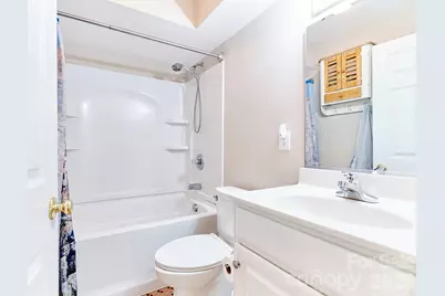 915 Onslow Drive, Greensboro, NC 27408 - Photo 18