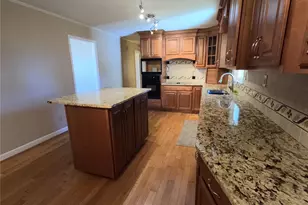 318 McCall Dr, Bessemer City, NC 28016 - Photo 8