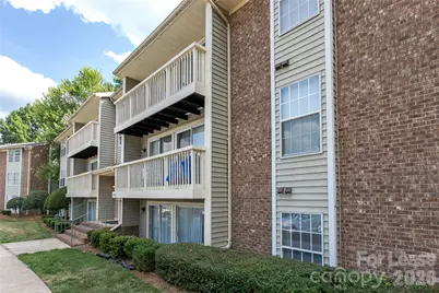 1610 Arlyn Circle #D, Charlotte, NC 28213 - Photo 4