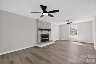 420 Montana Dr, Gastonia, NC 28056 - Photo 2