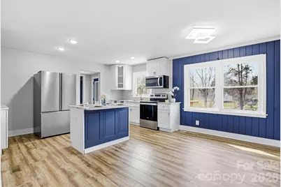 423 S Rhyne Street, Dallas, NC 28034 - Photo 6