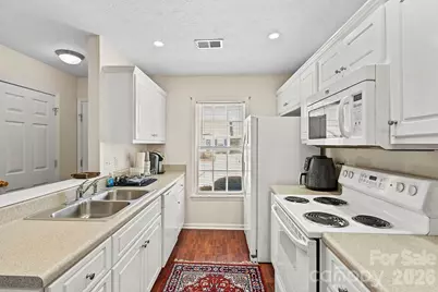 118 Ansley Court, Greenwood, SC 29649 - Photo 2